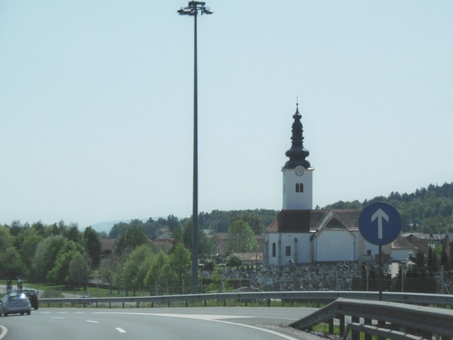 Typische kerk in klein dorpje